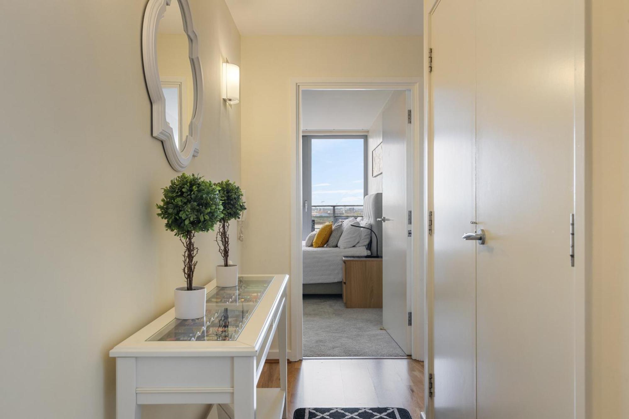 Stratford Skyview Apartment London Exterior photo